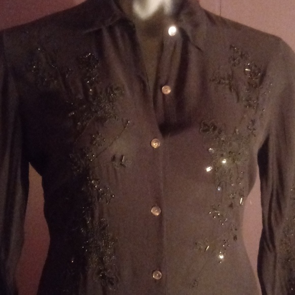 Chicos Top Beautiful - Picture 2 of 4